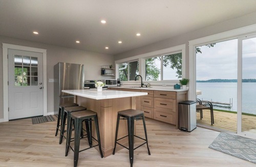 Battle Lake Cabin | Stunning Eagle Lake - Newly Renovated Cabin