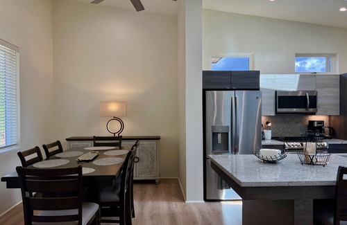 Moanalua House | STUNNING FAIRWAY VIEWS, HOME "E"-CLEAN-NEW-GATED, NEAR JBPHH, CAGE # AVAILABLE.