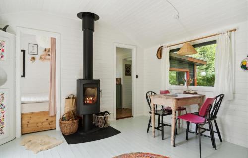 Maribo House | Stunning Home In Askø With Kitchen