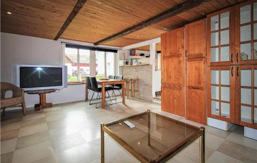 Loberod House | Stunning Home In Löberöd With Kitchen