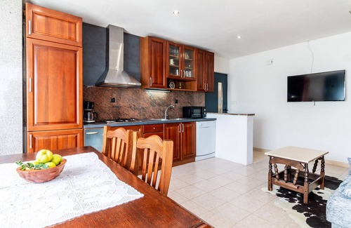 Lokvicici House | Stunning home in Lokvicici with jacuzzi