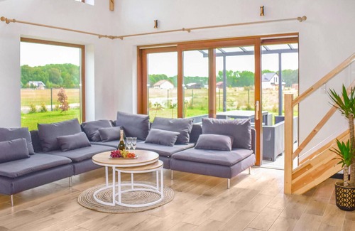 Miroszewo House | Stunning Home in Nowe Warpno With Sauna, Wifi and 5 Bedrooms