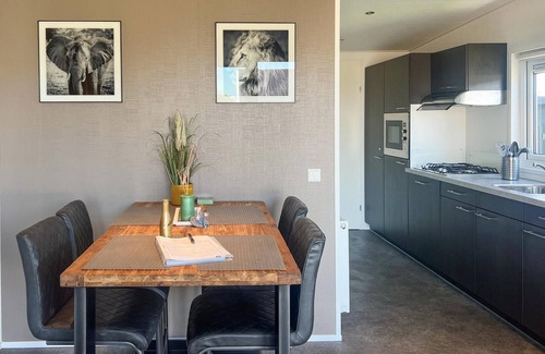 Scherpenisse House | Stunning home in Scherpenisse