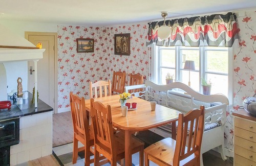 Sodra Vi House | Stunning home in Södra Vi with kitchen