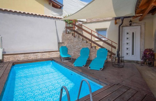 Veli Brgud House | Stunning home in Veli Brgud with WiFi