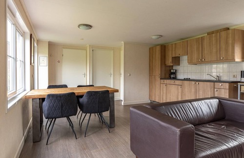 Wagenborgen House | Stunning home in Wagenborgen with WiFi