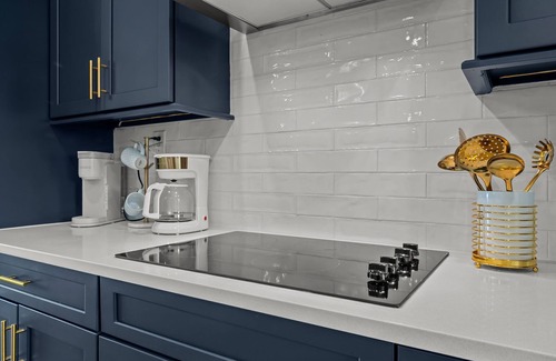 Morehead City House | Stunning Inlet Cove Townhome (Dock Holidays)