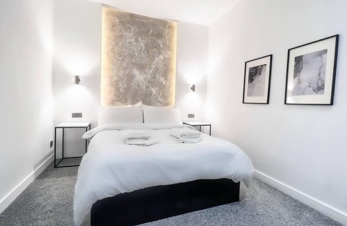 Wishaw Apartment | Stunning Luxury Apartment Near Motherwell