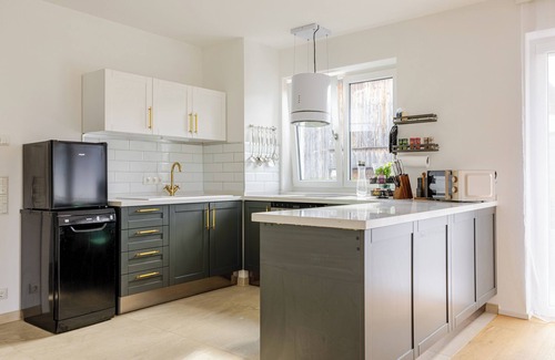 Heitlern Apartment | Stunning Mountain Panorama & Cozy Allgäu Retreat Near Ski Areasn