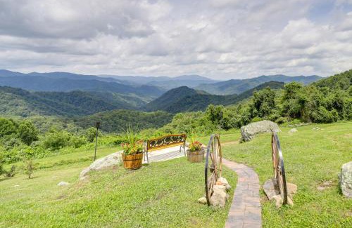 Hot Springs House | Stunning Mountain Views Hot Springs Hideaway!