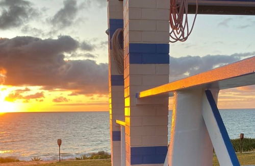 Seabird House | Stunning Ocean Views Beach Front