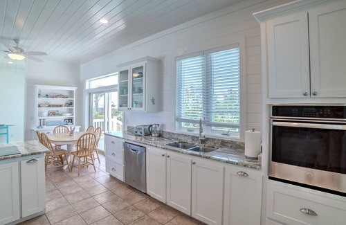 Great Guana Cay House | Stunning Oceanfront 3bd 3ba Villa, Great Guana Cay, Abacos Completely Restored