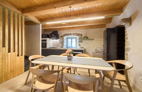 Nenadici House | Stunning private villa for 6 guests with WIFI, hot tub, A/C, private pool, TV and terrace