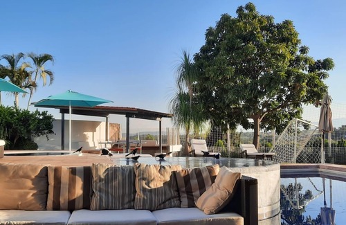 Alpuyeca House | Stunning Private Home with Heated Pool, Jacuzzi, and Garden in Morelos