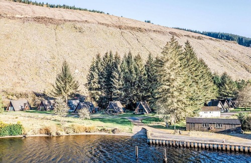 South Laggan House | Stunning private villa for 6 guests with WIFI, terrace and panoramic view