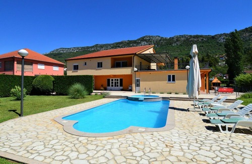 Dusina House | Stunning private villa for 12 guests with A/C, WIFI, private pool, hot tub, TV and terrace