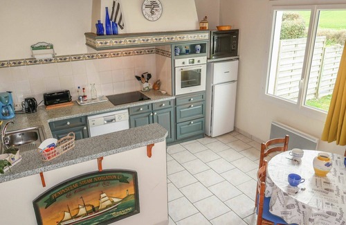 Primelin House | Stunning private villa for 2 people with TV and terrace