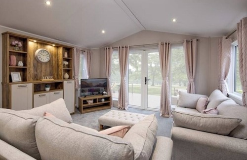 Letham Grange Cabin | Stunning Sheraton in Arbroath