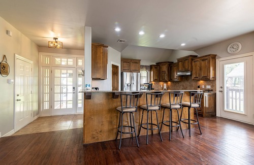 Sperry House | Stunning Skiatook Lake Three Story Getaway