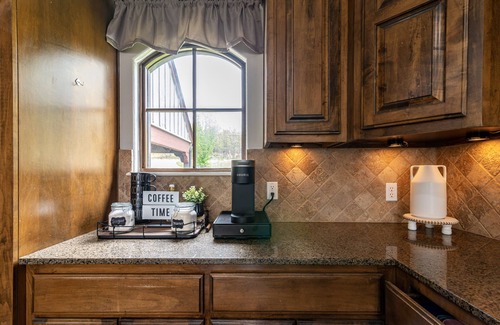 Sperry House | Stunning Skiatook Lake Three Story Getaway