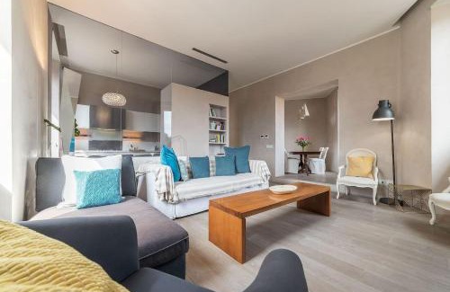 Rione XI Sant'Angelo Apartment | Stunning views over central Rome's rooftops - FromHometoRome