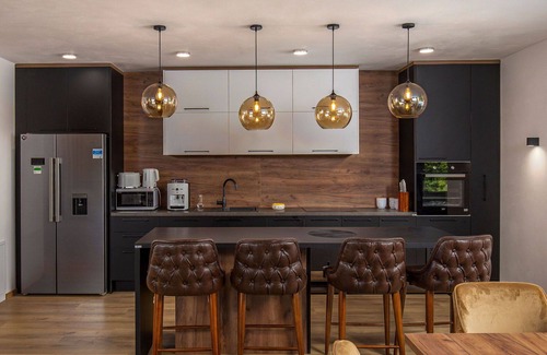 Sucici House | Stunning villa for 6 guests with hot tub, A/C, private pool, WIFI, TV and terrace