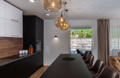 Sucici House | Stunning villa for 6 guests with hot tub, A/C, private pool, WIFI, TV and terrace