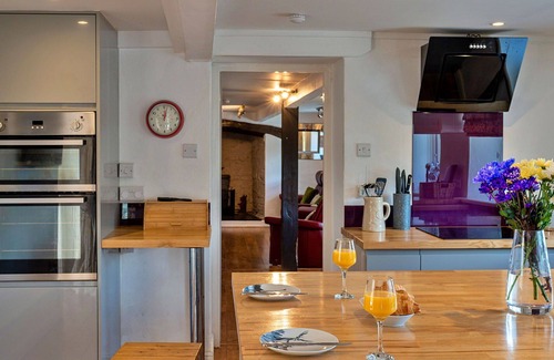 East Portlemouth House | Stunning villa for 10 guests with WIFI and pets allowed