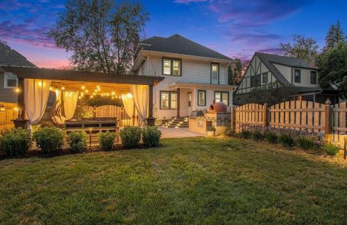 Dundee-Happy Hollow Historic District House | Stunning Yard Wood-Fired Pizza Oven in Dundee