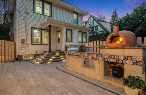 Dundee-Happy Hollow Historic District House | Stunning Yard Wood-Fired Pizza Oven in Dundee