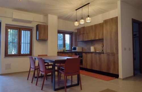 Soverato Apartment | Stupendo Appartamento con Giardino, Posto Auto e Vista Sulla Baia di Soverato