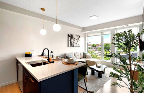 Downtown Minneapolis House | Stylish 1B In DT Minneapolis, Minutes to Minneapolis Convention Center & US Bank