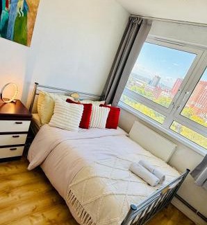 Oval Apartment | Stylish 2B City View Central london Zone 1,Fast Wi-Fi Apartment