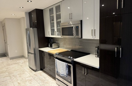 Downtown Halifax Apartment | Stylish 2Bed/2Bath Balcony