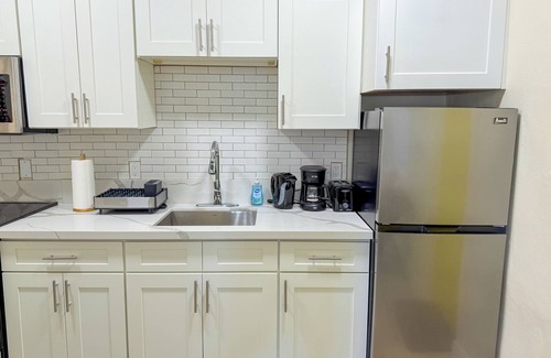 William's Town Cottage | Stylish and modern 1-bedroom cottage in fantastic Williams Town