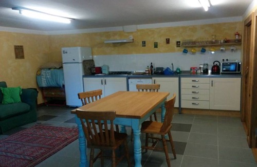 Verreries-de-Moussans Apartment | Stylish apartment, set within beautiful gardens