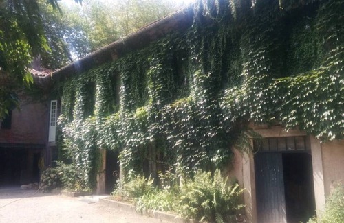 Verreries-de-Moussans Apartment | Stylish apartment, set within beautiful gardens