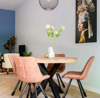 Weesperzijde Apartment | Stylish apartment next to the Amstel river- Unit D