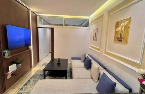 LA GIRONDE Apartment | Stylish App, 5 Min Walk to Casa Port-Casablanca