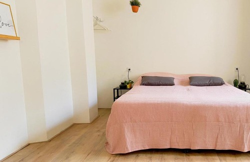 Cadier en Keer Apartment | Stylish appartement in a monastery The Abbey 2