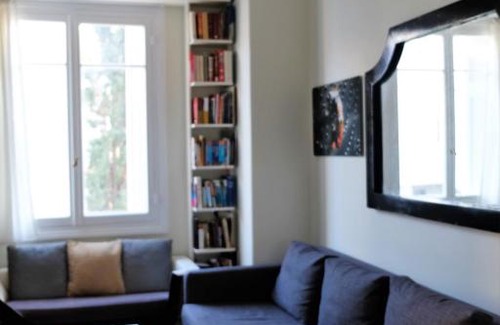 Koukaki Apartment | Stylish Bright Athenian Flat