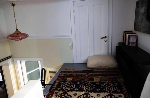 Koukaki Apartment | Stylish Bright Athenian Flat