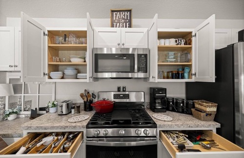 Sumter County House | Stylish Golfside Getaway