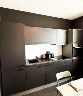 De Kaaien House | Stylish Home on the Waterfront Near Antwerp Historic Center