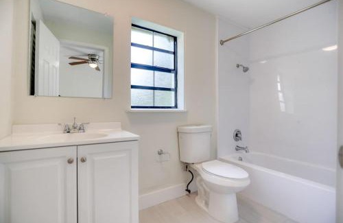 Southwest Coconut Grove House | Stylish, Modern with a splash of Glam! Upscale 4-3 In Historic Coconut Grove