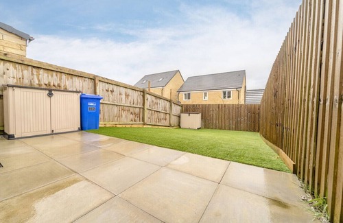 Fence House | Stylish new build home central Colne
