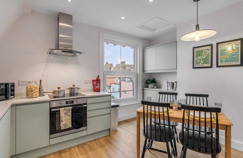 Cromer Apartment | Stylish, newly renovated 2bed seaside apartment