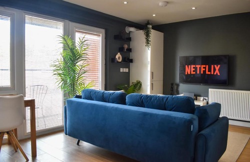 Peckham Apartment | Stylish Peckham Apartment 10 Seconds From Station