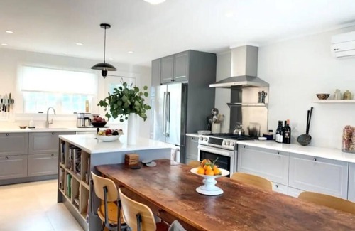 Mattituck House | Stylish, private North Fork cottage! Walking distance to Mattituck's Love Lane.