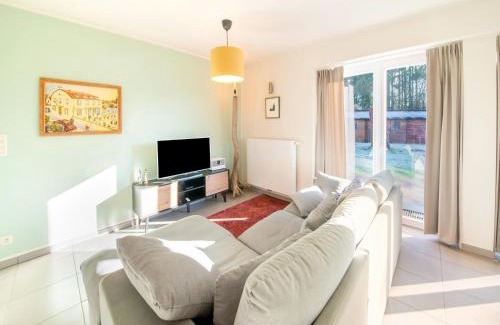 Saint-Hubert House | Stylish Retreat with Sauna